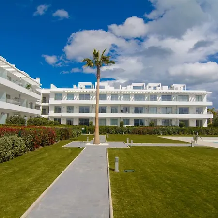 Brand New 3 Bedroom Penthouse In Belaire With Solarium, Terrace And Pools