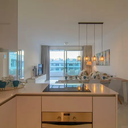 Apartment Brand New 3 Bedroom Penthouse In Belaire With Solarium, Terrace And Pools Estepona