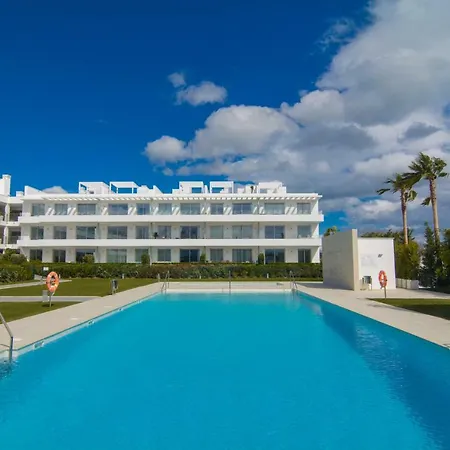 Brand New 3 Bedroom Penthouse In Belaire With Solarium, Terrace And Pools Apartment Estepona