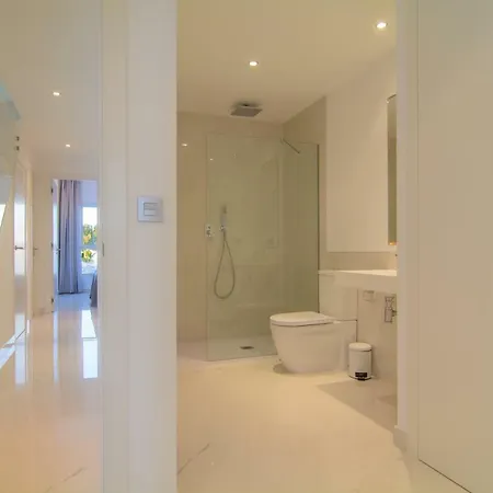 Brand New 3 Bedroom Penthouse In Belaire With Solarium, Terrace And Pools Estepona