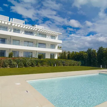 Apartment Brand New 3 Bedroom Penthouse In Belaire With Solarium, Terrace And Pools Estepona