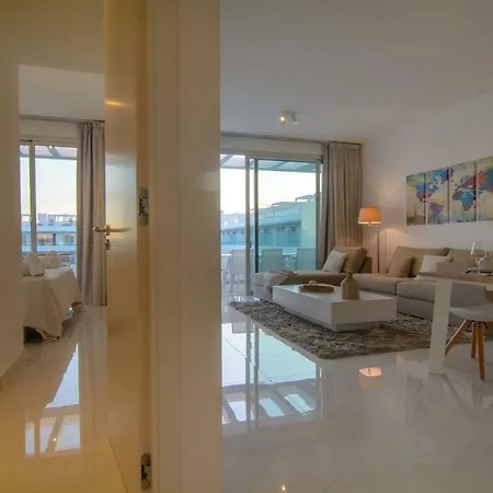 Brand New 3 Bedroom Penthouse In Belaire With Solarium, Terrace And Pools * Estepona