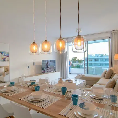 Brand New 3 Bedroom Penthouse In Belaire With Solarium, Terrace And Pools Apartment