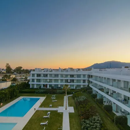 Apartment Brand New 3 Bedroom Penthouse In Belaire With Solarium, Terrace And Pools Estepona